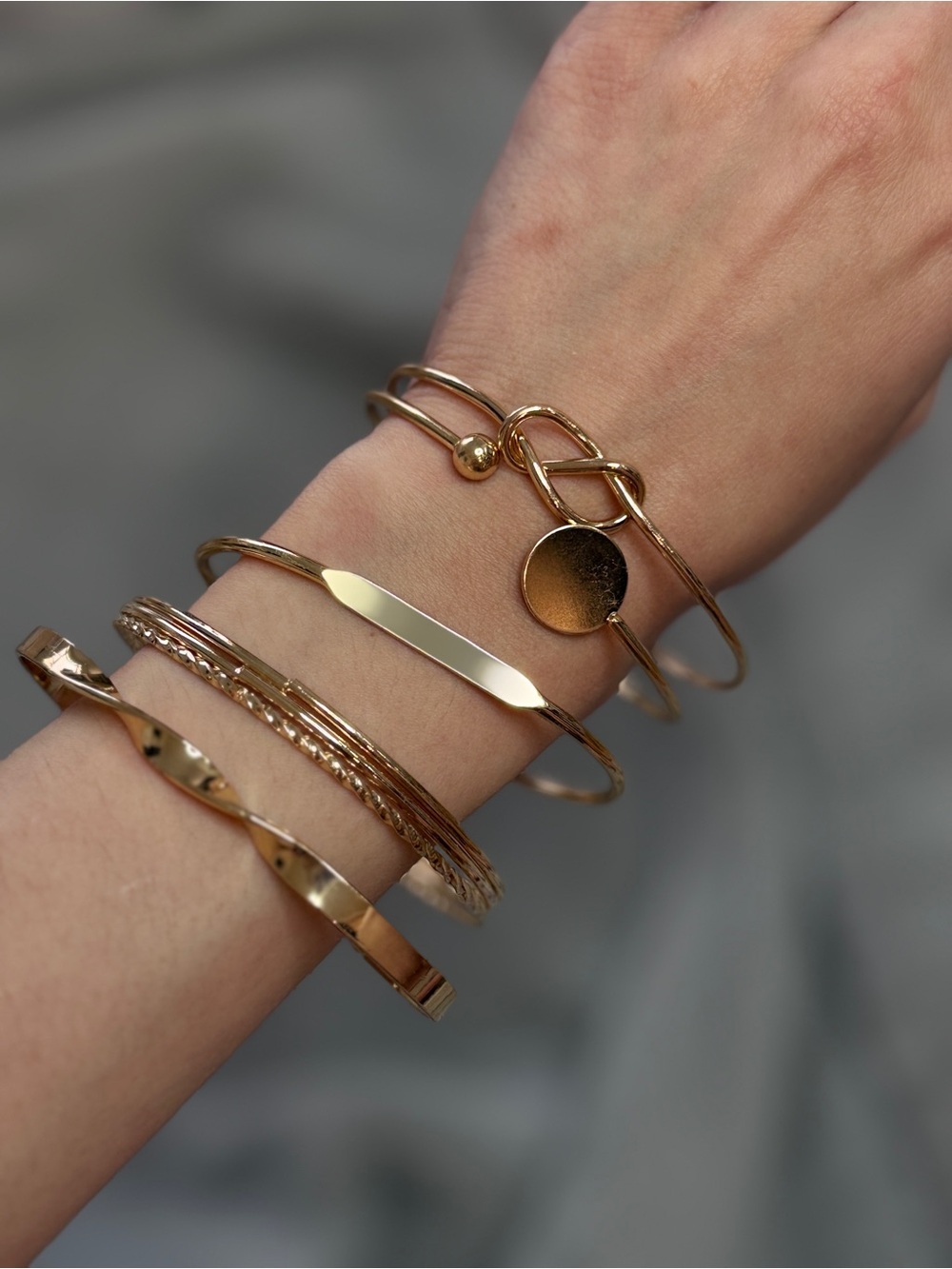 🔥Set of 5 Gold-Tone Bracelets